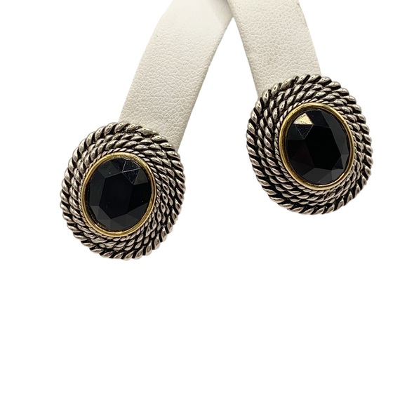 Silver gold rope textured setting with dark faceted glass stone clip on earrings - Picture 3 of 16